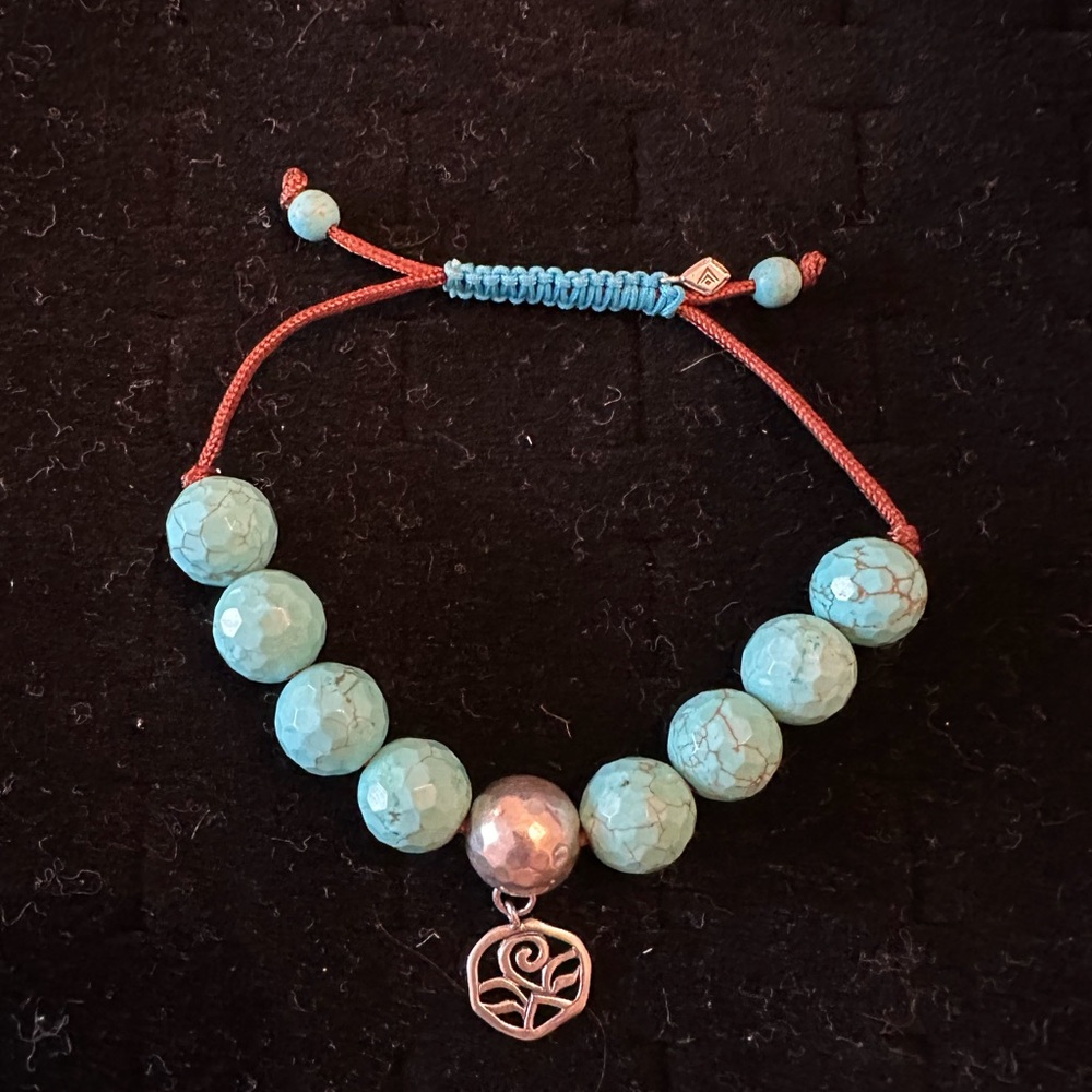 Silpada Best Trends bracelet. Item B2810.